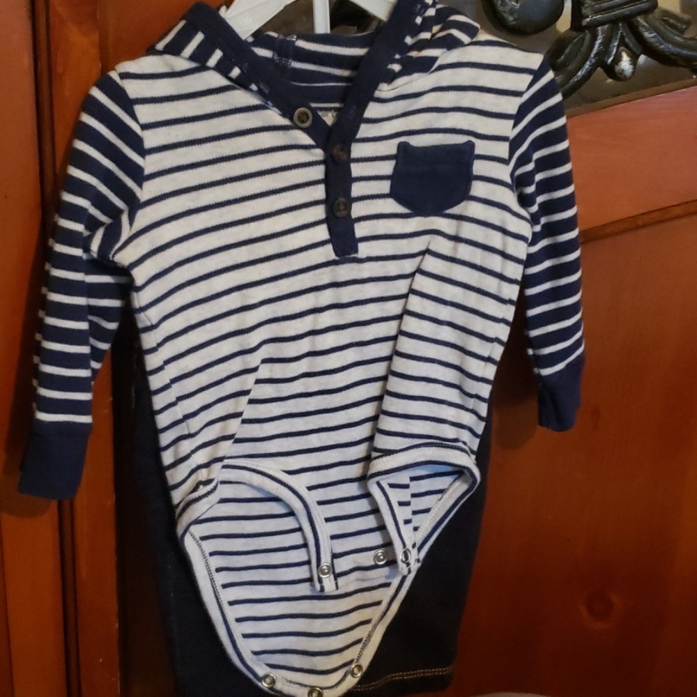 Carter's 2-piece outfit